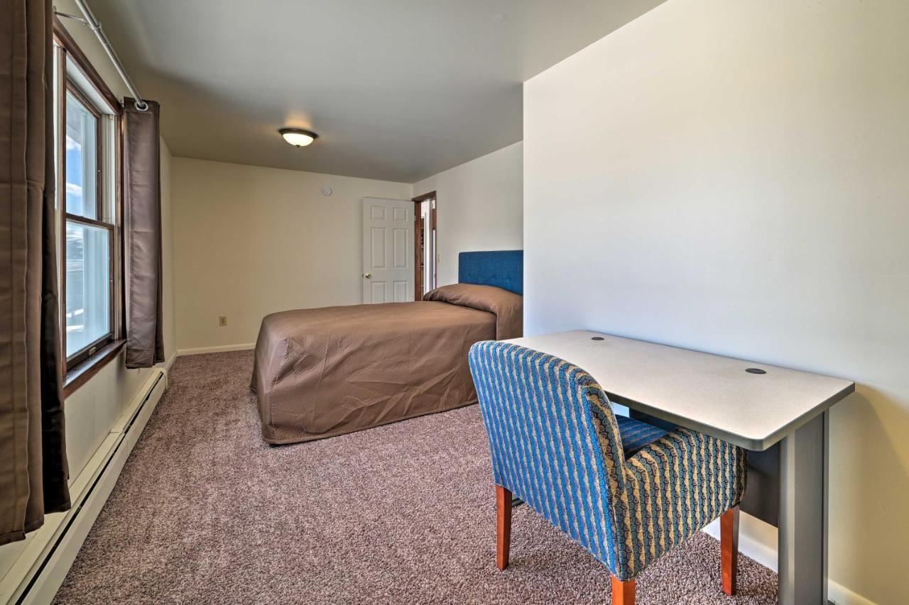 Cozy Tawas City Home With Views Of Lake Huron! المظهر الخارجي الصورة