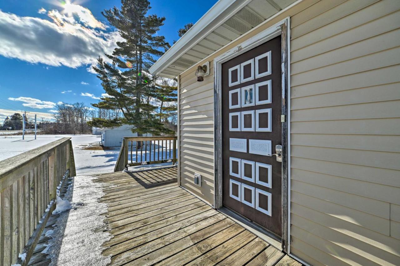 Cozy Tawas City Home With Views Of Lake Huron! المظهر الخارجي الصورة
